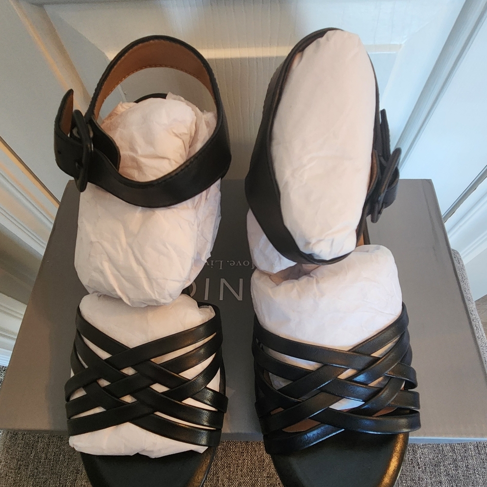 Womens Black Vionic Papaya Peony Nat Heel Sandals Size 8 BNIB - Picture 2 of 12